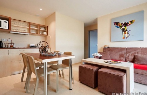 Le Gavre House | Privatif family cottage, heated and covered swimming pool next to a huge forest