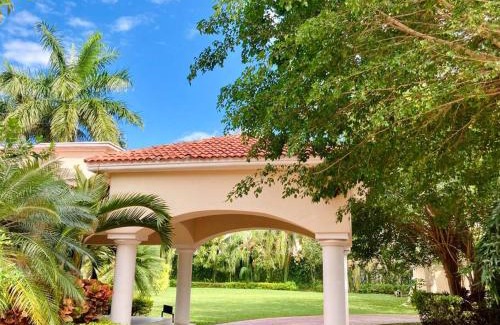 Cancun Villa | Profile 2