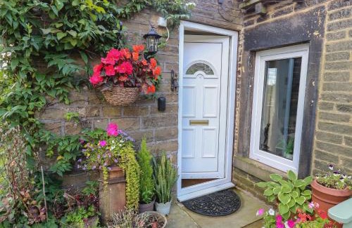 Sowerby Bridge House | Prospect Cottage