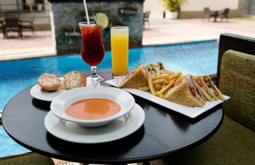 Benin City Hotel | Protea Hotel by Marriott Benin City Select Emotan