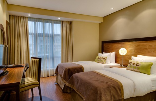 Benin City Hotel | Protea Hotel by Marriott Benin City Select Emotan