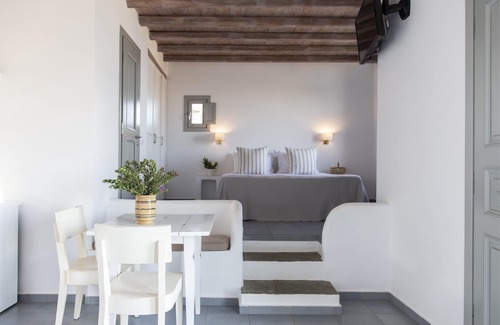 Ano Meria House | Provalma