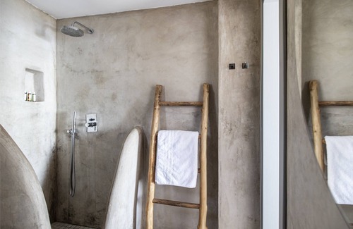 Ano Meria House | Provalma