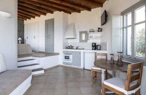 Ano Meria House | Provalma