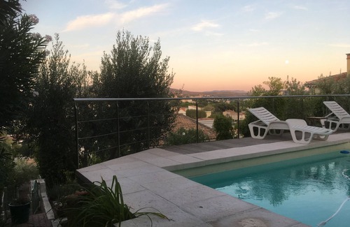 Les Pennes-Mirabeau Villa | Provencal house with swimming pool, near creeks, Mucem, Sea, .