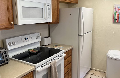 Baristo Condo | PSP Dream Stay - Large 2 Bedroom condo- Inquire about Dec-Jan Availability