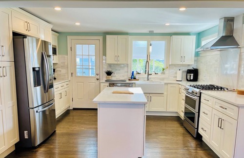 Narragansett House | Pt. Judith Beach House with Stunning Ocean Views