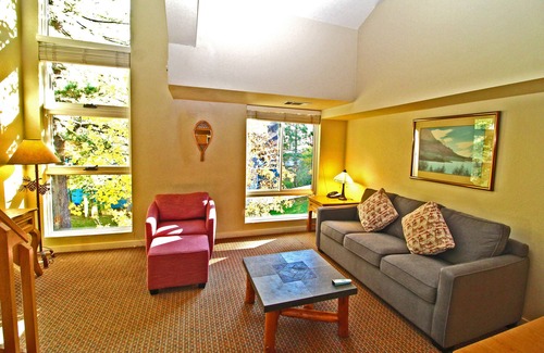 Olympic Valley Condo | PT Lodge: Ski-in/out Studio plus Loft with full-size refrig,