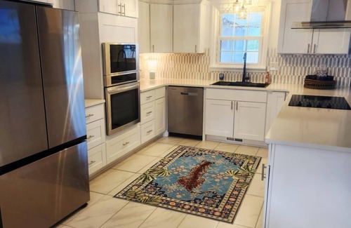 Summerville House | Pumba's Pad-Summerville-PRIVATE POOL-GAME ROOM-DOGS OK