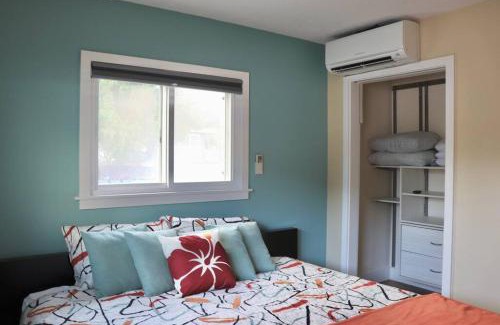 Punaluu House | Punalu’u Ocean Paradise - Oceanfront Beach House