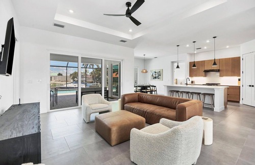 Punta Gorda House | Punta Gorda 3-Bedroom Canalfront Vacation Home with Pool