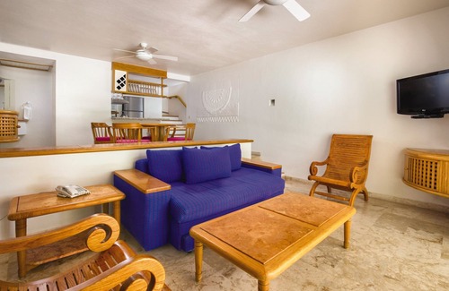 Salinas Resort | Punta Norte and Manchones reefs!