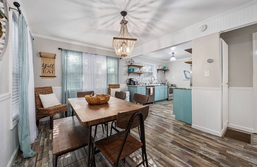 Garden City House | Pura Vida 4 Blocks 2 Sea Fire Pit Golf Cart Option