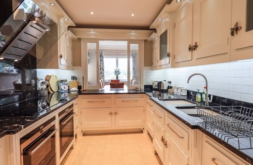 Waterhead Cottage | PURE GRACE, family friendly, with a garden in Ambleside