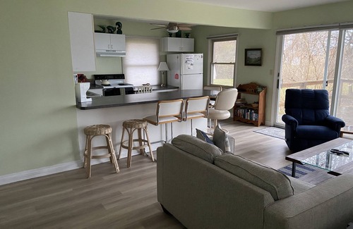 Riverside House | Pure Relaxation on Lake Michigan