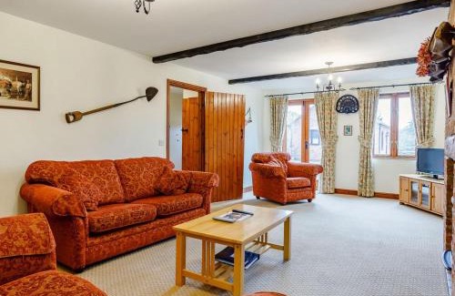 Runcton Holme House | Purlin Barn - E3867