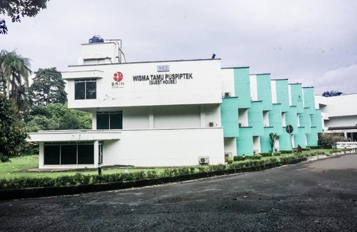 South Tangerang Hotel | Puspiptek Residence Syariah Mitra RedDoorz