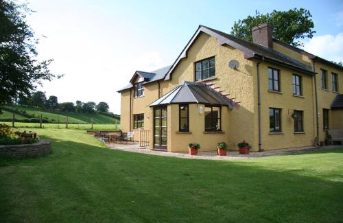 Cilmeri House | Pwllgwilym B & B