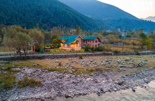 Gund Villa | Qaraar - Preng by VEO - Part of StayVista