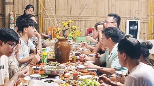 A Luoi Apartment | Quốc Cảnh Homestay