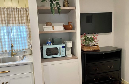 Pompeys Pillar Cottage | Quaint Cottage @ Fort Nibbe