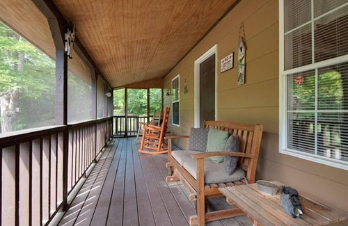 Kodak House | Quaint cottage in the Smoky Mountain area convenient to all the attractions