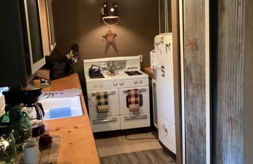 Harrison Cottage | Quaint Cottage near Cranberry Lake