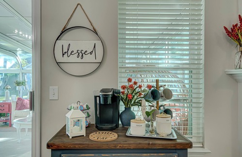 Wilmington House | Quaint, Cozy, Very Clean & Close to the BEACH 3 bedroom home w/sunroom & office