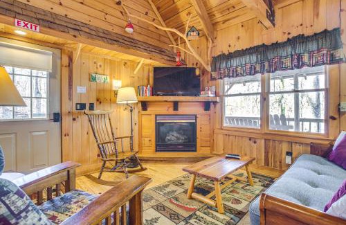 Dahlonega House | Quaint Dahlonega Cabin with Cavenders Creek Access!