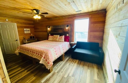 Douglas Other | Quaint Farm Stay for 8!