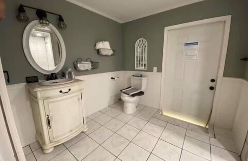 Douglas Other | Quaint Farm Stay for 8!