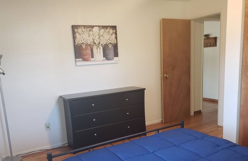 Basin House | Quaint house on the edge of small town