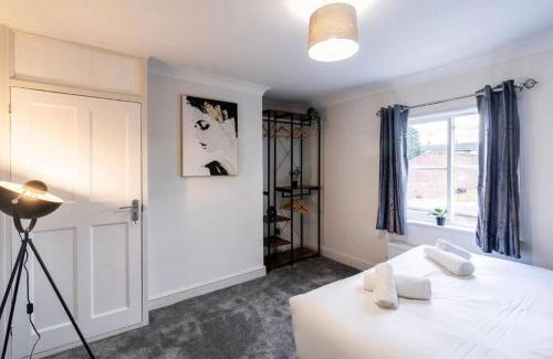 Barton-upon-Humber House | Quaint listed home in Barton