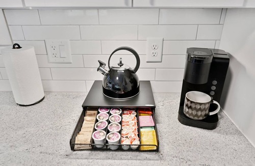 Scottdale Apartment | Quaint Quarters | * From 1 to 10 Guests *