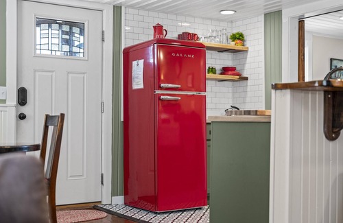 Nashville Cottage | Quaint, renovated cottage in Nashville!