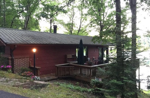 Mountain Rest Cabin | Quaint two bedroom cabin just a few steps away from and on Mountain Rest Lake.