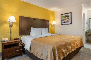 Palatka Hotel | Quality Inn and Suites Palatka Riverfront
