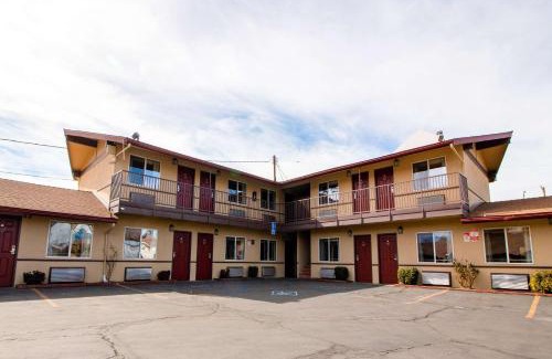 Bishop Hotel | Quality Inn Bishop near Mammoth