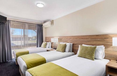 East Wagga Wagga Hotel | Quality Inn Carriage House