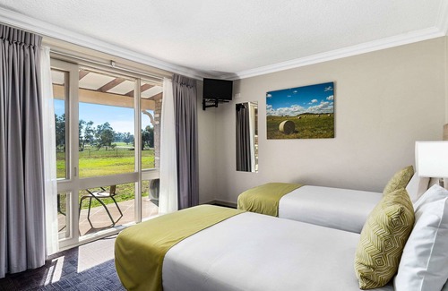 East Wagga Wagga Hotel | Quality Inn Carriage House
