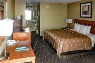 Columbus Hotel | Quality Inn Columbus, MS