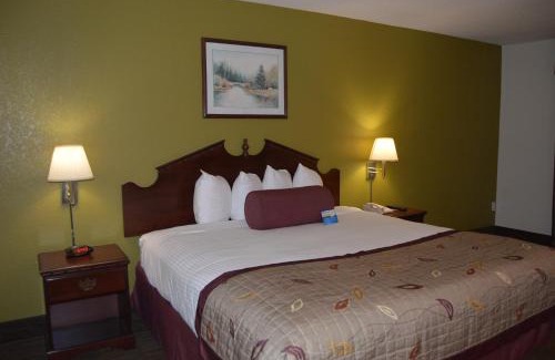 El Reno Hotel | Quality Inn El Reno