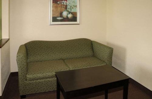 Evansville Hotel | Quality Inn Evansville Eastland Area