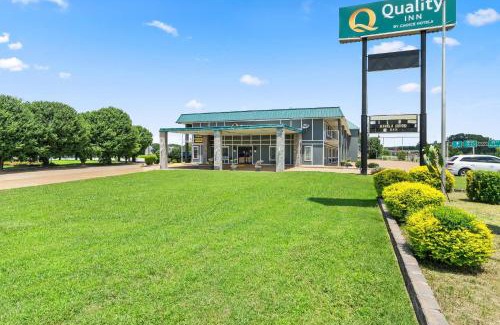 Forrest City Hotel | Quality Inn Forrest City I-40