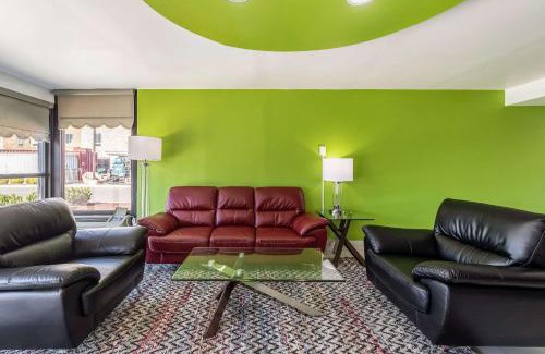 Franklin Hotel | Quality Inn Franklin - Cool Springs Area