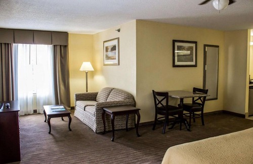 Fuquay-Varina Hotel | Quality Inn Fuquay Varina East