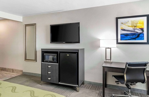 Kettleman City Hotel | Quality Inn Kettleman City near Hwy 41