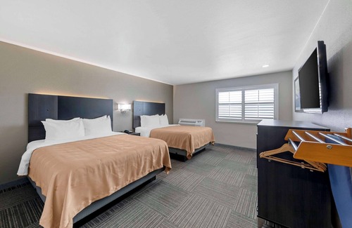 Kettleman City Hotel | Quality Inn Kettleman City near Hwy 41