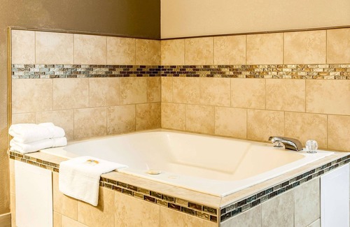 Lewisport Hotel | Quality Inn Lewisport