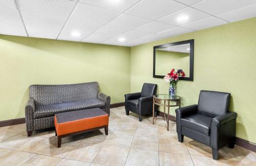 Selma Hotel | Quality Inn Selma - Smithfield